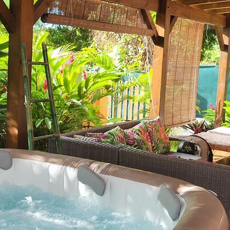 Gite Kaz' A Tyka Jacuzzi Privatif Saint-Francois  Exterior photo