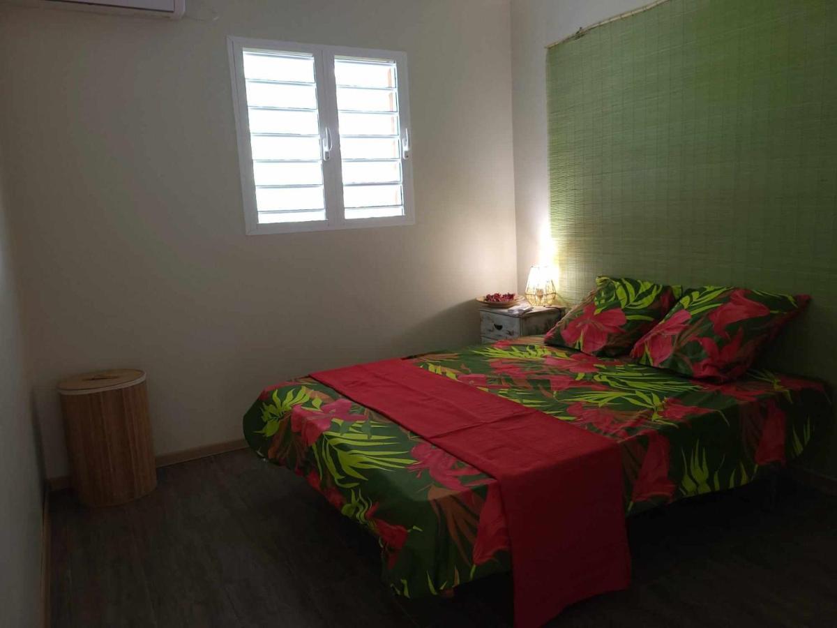 Gite Kaz' A Tyka Jacuzzi Privatif Saint-Francois  Exterior photo
